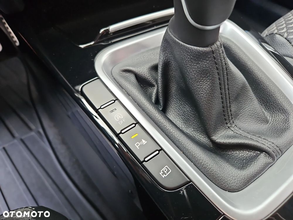 Kia Ceed 1.5 T-GDI Business Line - 26