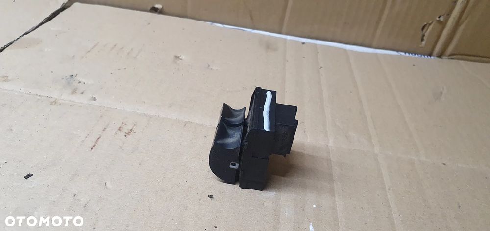 Przełącznik panel szyb lewy przód Audi A3 8P 8Z0959851E - 3