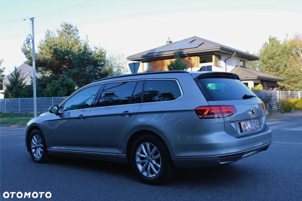 Volkswagen Passat 2.0 TDI (BlueMotion Technology) DSG Comfortline - 9