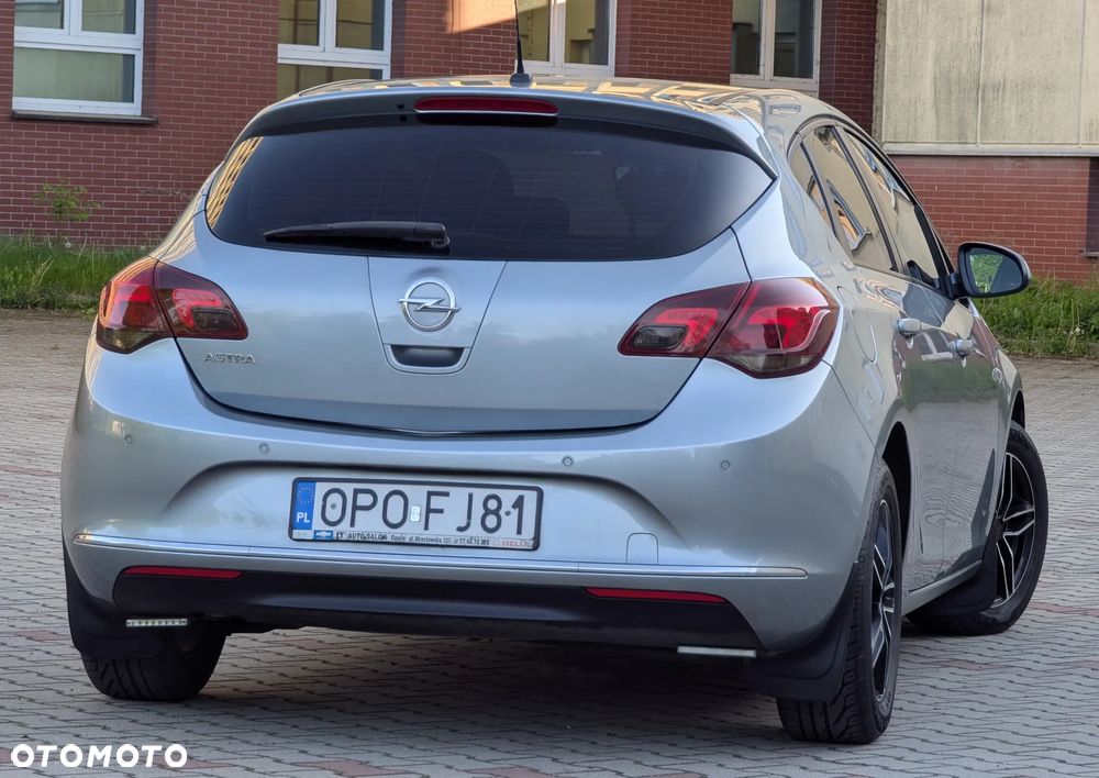 Opel Astra 1.4 T Enjoy - 18