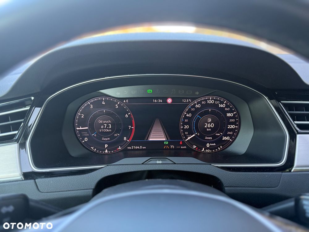 Volkswagen Passat - 18