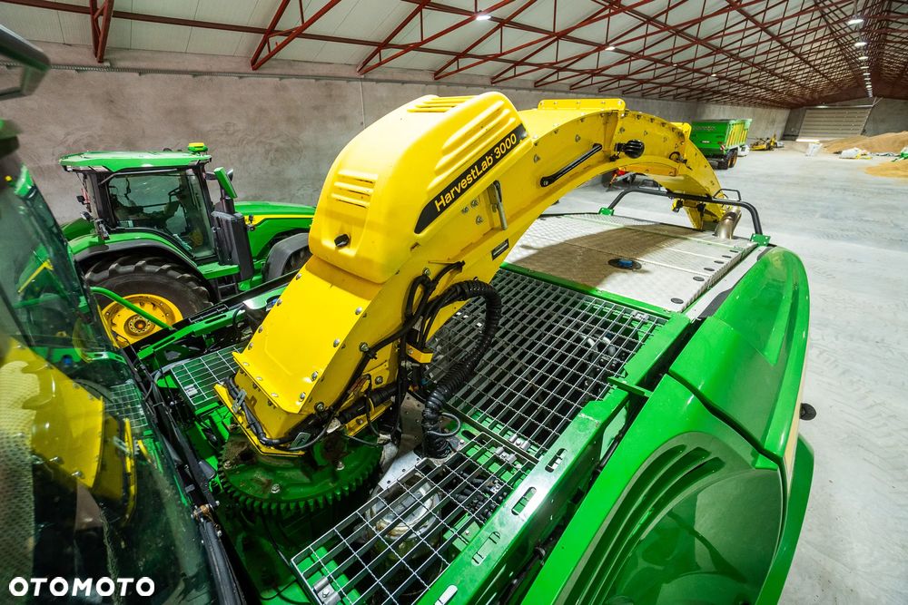 John Deere 8300 - 14