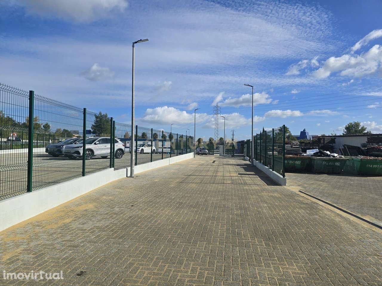 Cedência Espaço de terreno com uma área útil de 330 m²  em Almada  c - Grande imagem: 2/10