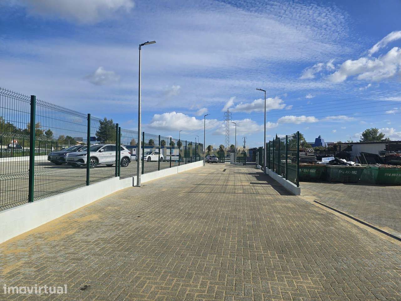 Cedência Espaço de terreno com uma área útil de 330 m²  em Almada  c - Grande imagem: 2/10