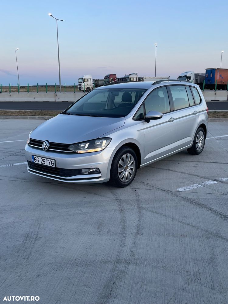 Volkswagen Touran ver-1-6-tdi-scr-bluemotion-technology-dsg-sound - 12