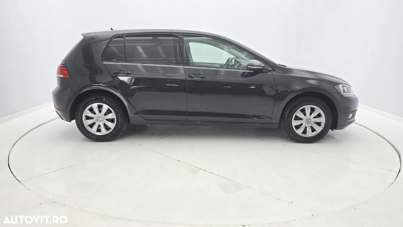 Volkswagen Golf 1.0 TSI Trendline - 6