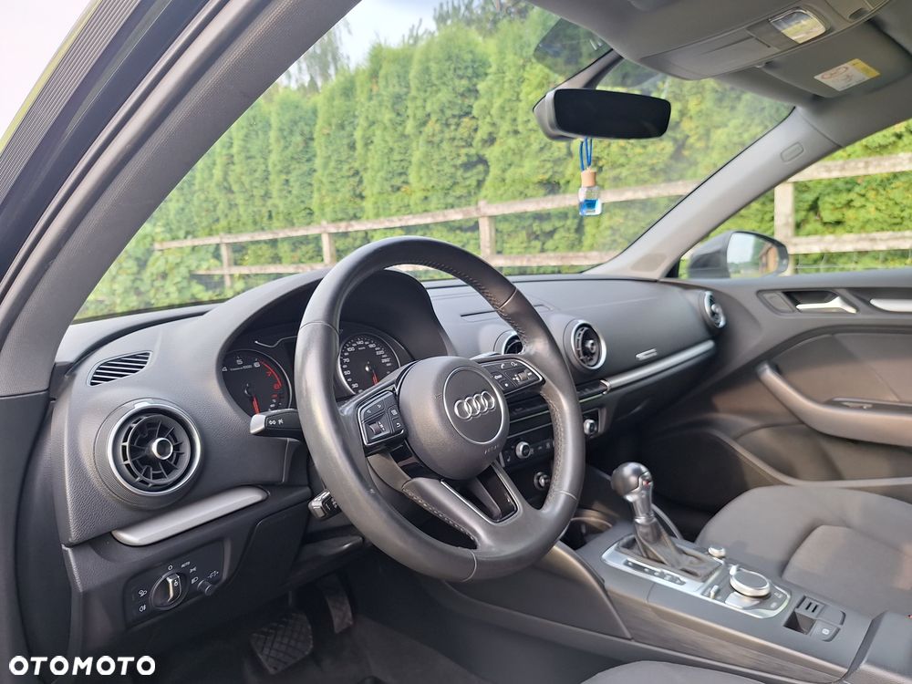 Audi A3 Sportback 35 TFSI S tronic - 9