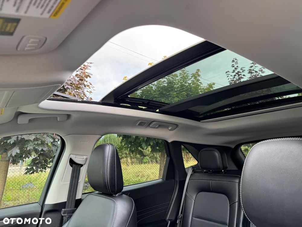 Ford Escape 2.0 EcoBoost AWD Titanium - 28