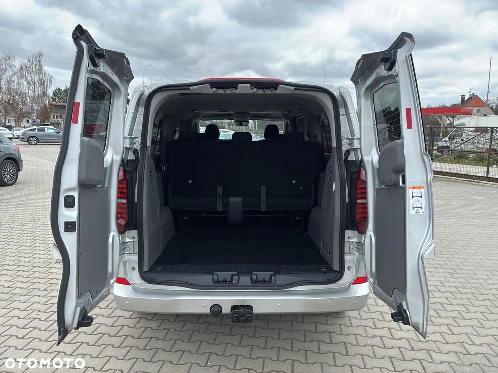 Volkswagen Caravelle 2.0 TDI L2 Life - 10