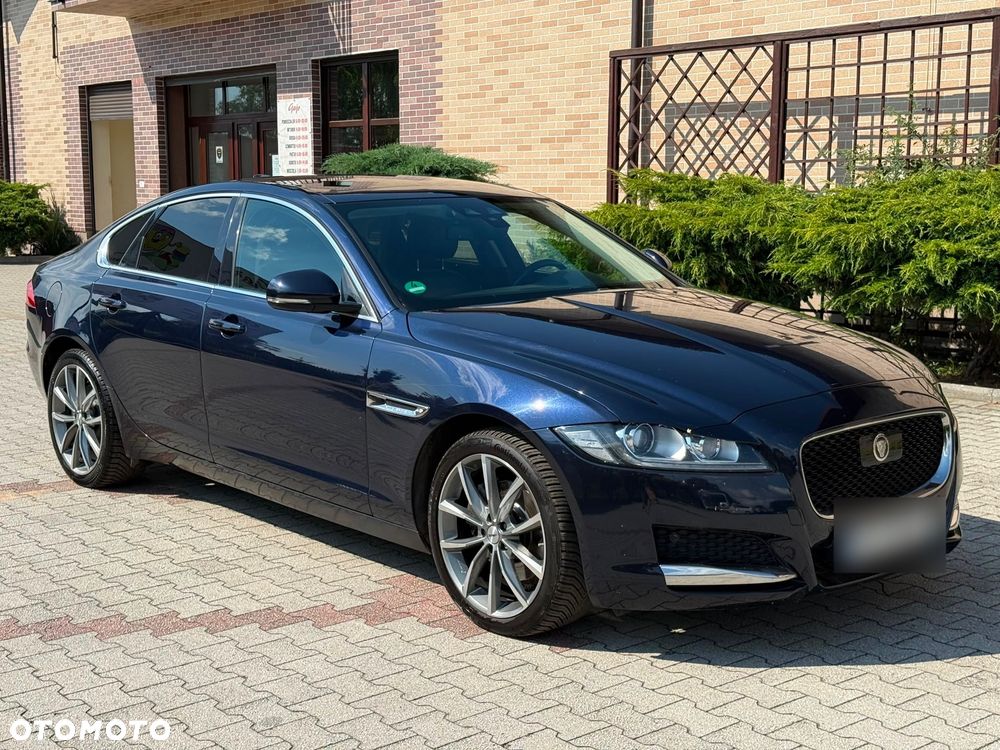 Jaguar XF 2.0 i4D Prestige - 2