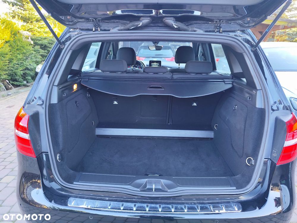 Mercedes-Benz Klasa B 180 BlueEFFICIENCY Edition Style - 10