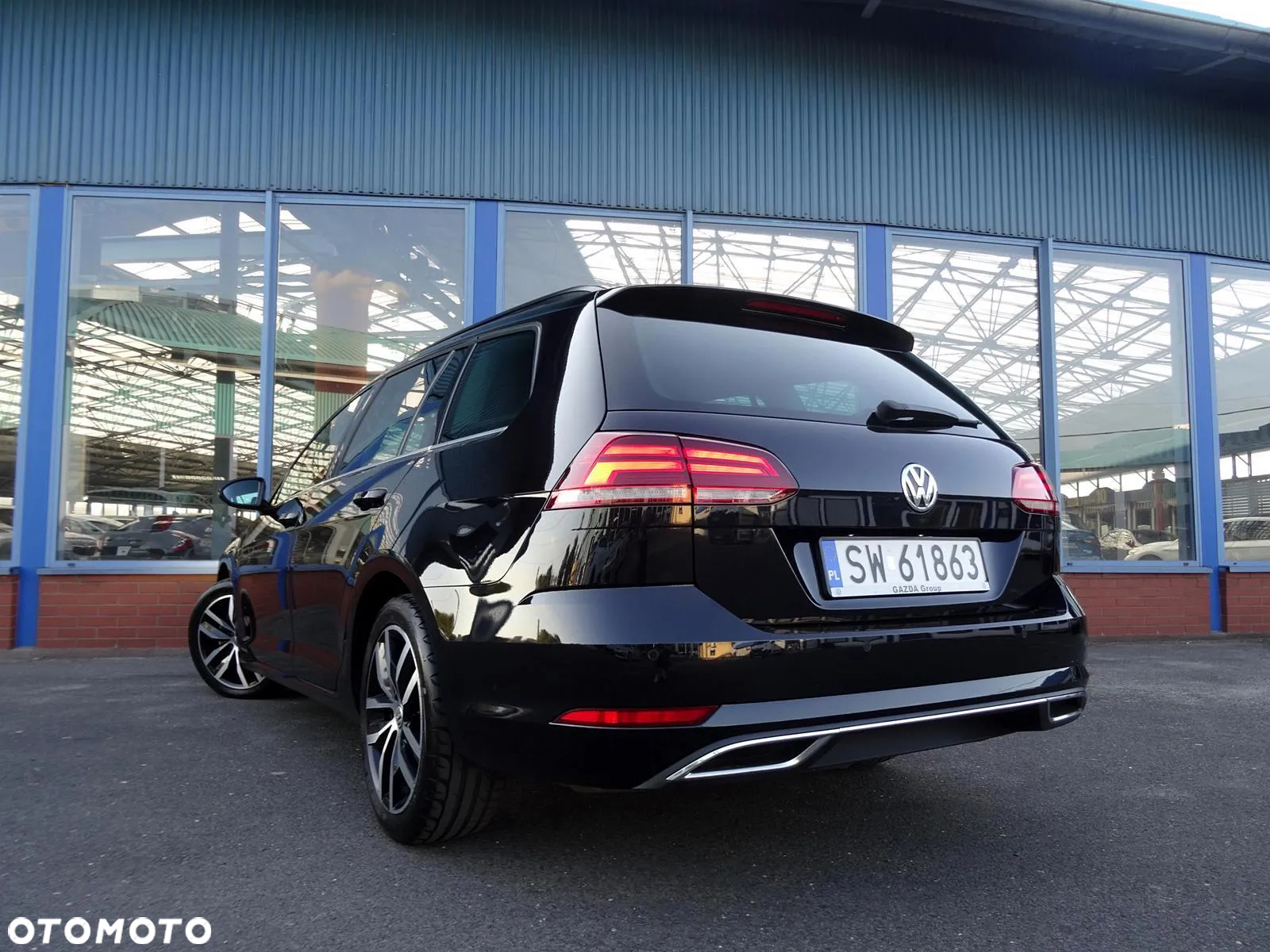 Volkswagen Golf Variant 2.0 TDI SCR Highline - 13