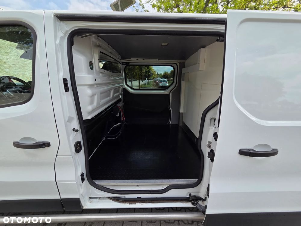 Renault Trafic - 21