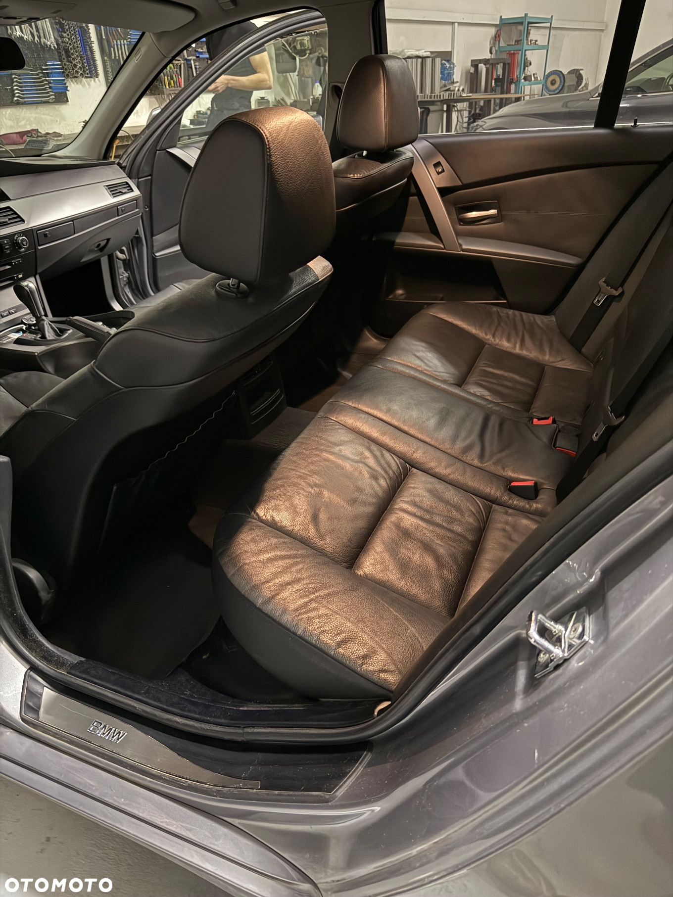 BMW Seria 5 523i Touring - 16