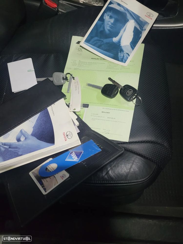 Toyota Avensis SW 2.2 D-4D Sol C/GPS - 21