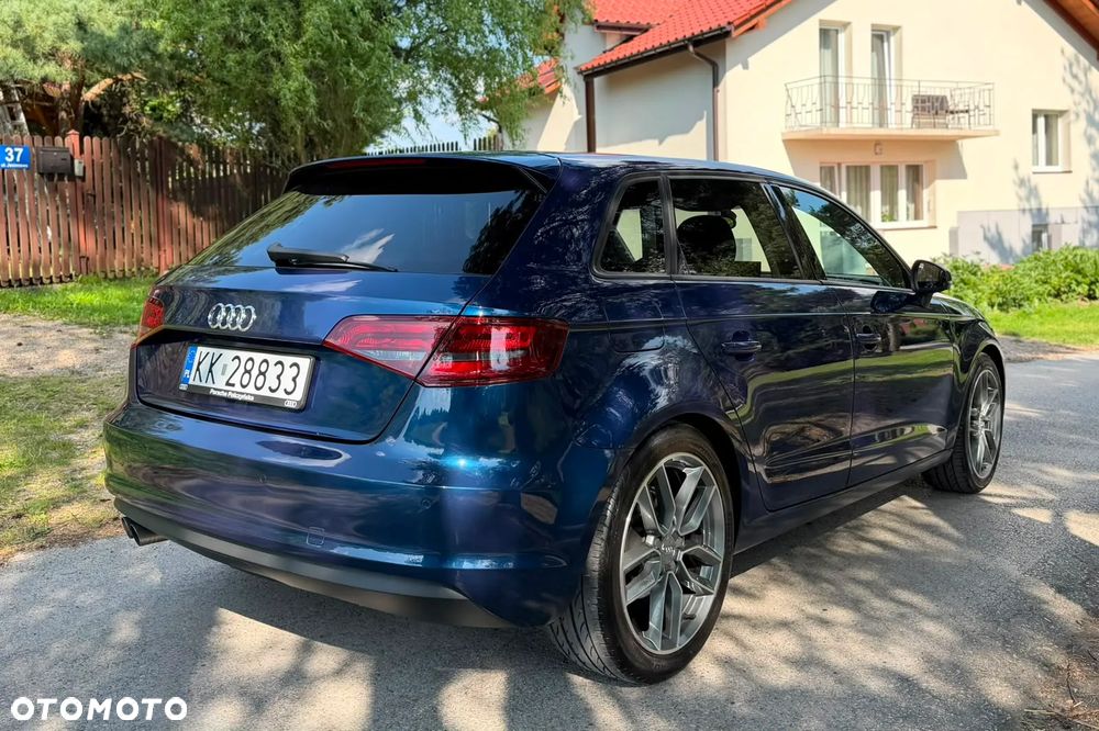 Audi A3 Sportback 2.0 TDI Ambition - 8