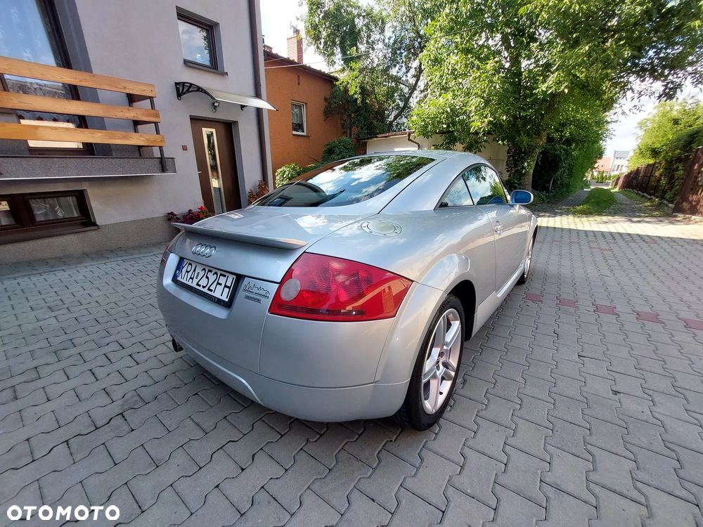 Audi TT Coupé 1.8T Quattro - 5