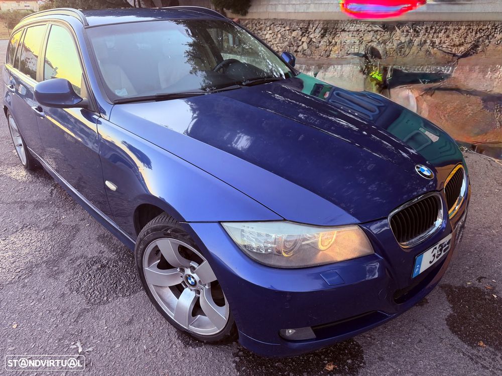 BMW 320 d xDrive Navigation - 2