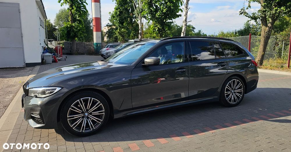 BMW Seria 3 320d xDrive M Sport sport - 27