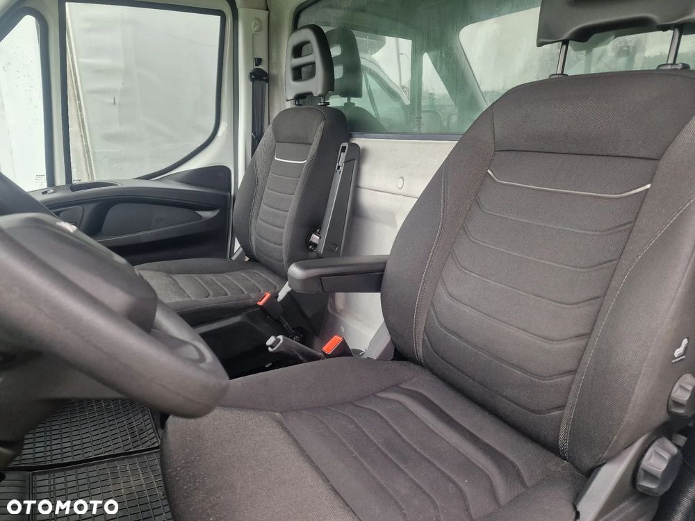 Iveco DAILY 35S HI-MATIC Automat Bezwypadkowy, 10 EP, Salon PL , ASO BURTO FIRANA,KLIMA ,WEBASTO - 8
