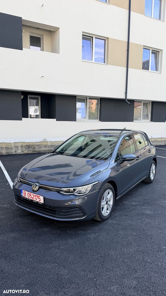 Volkswagen Golf - 1