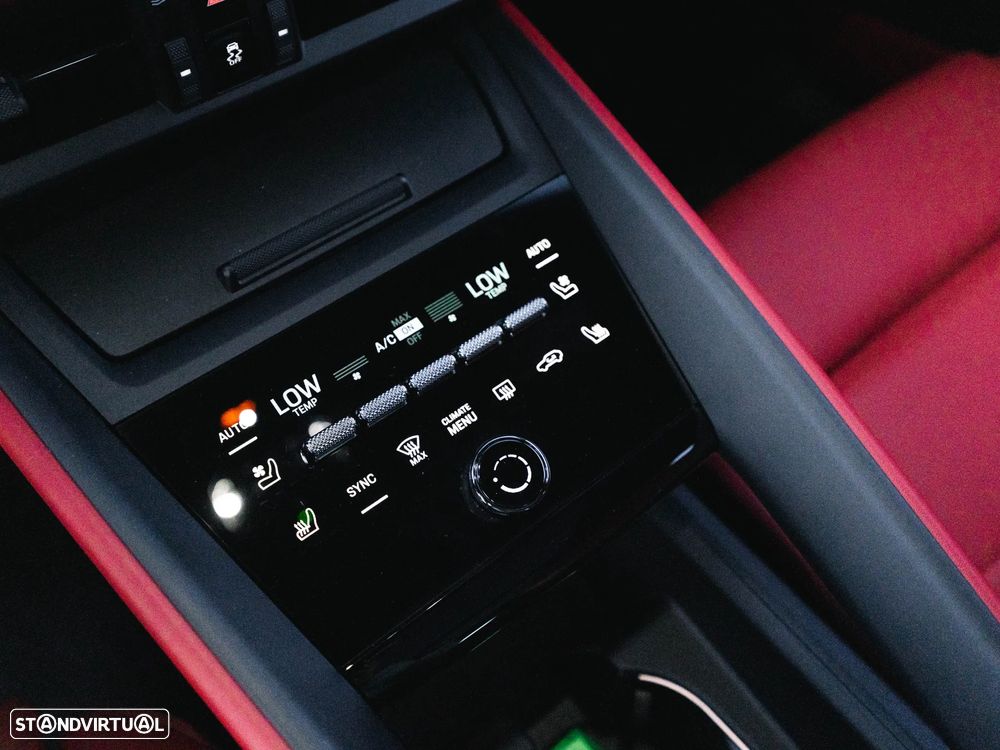 Porsche Macan Electric 4S - 27