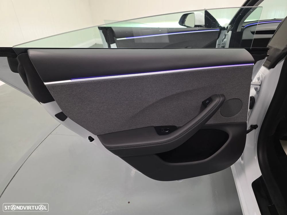 Tesla Model 3 Tração Traseira Premium - 28