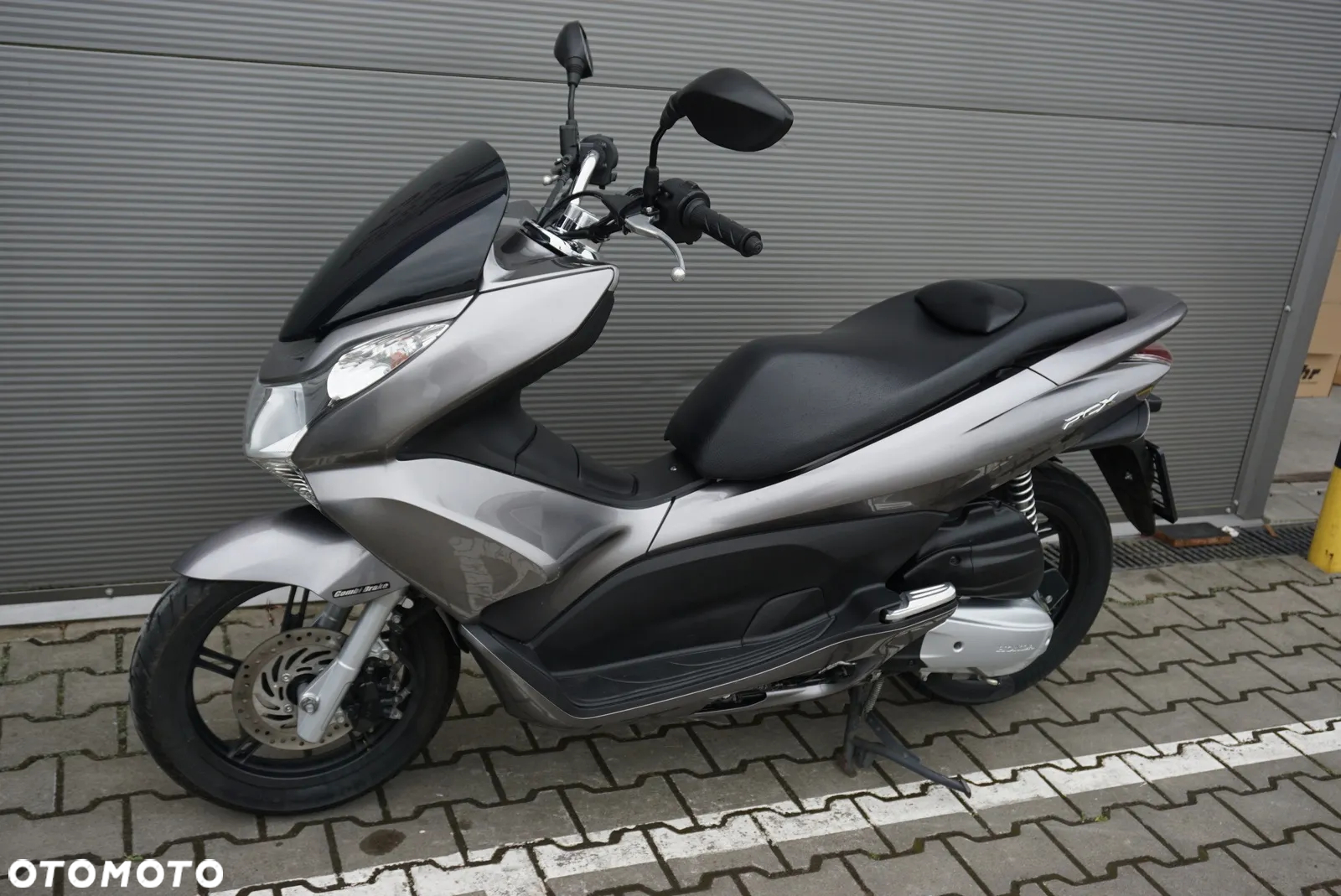 Honda PCX - 10