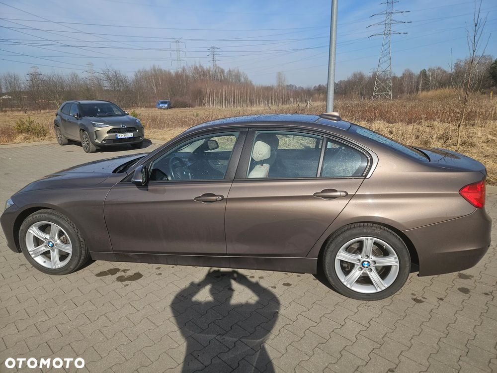 BMW Seria 3 328i xDrive - 3