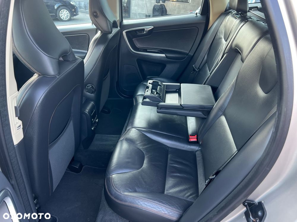 Volvo XC 60 D5 AWD Ocean Race - 15