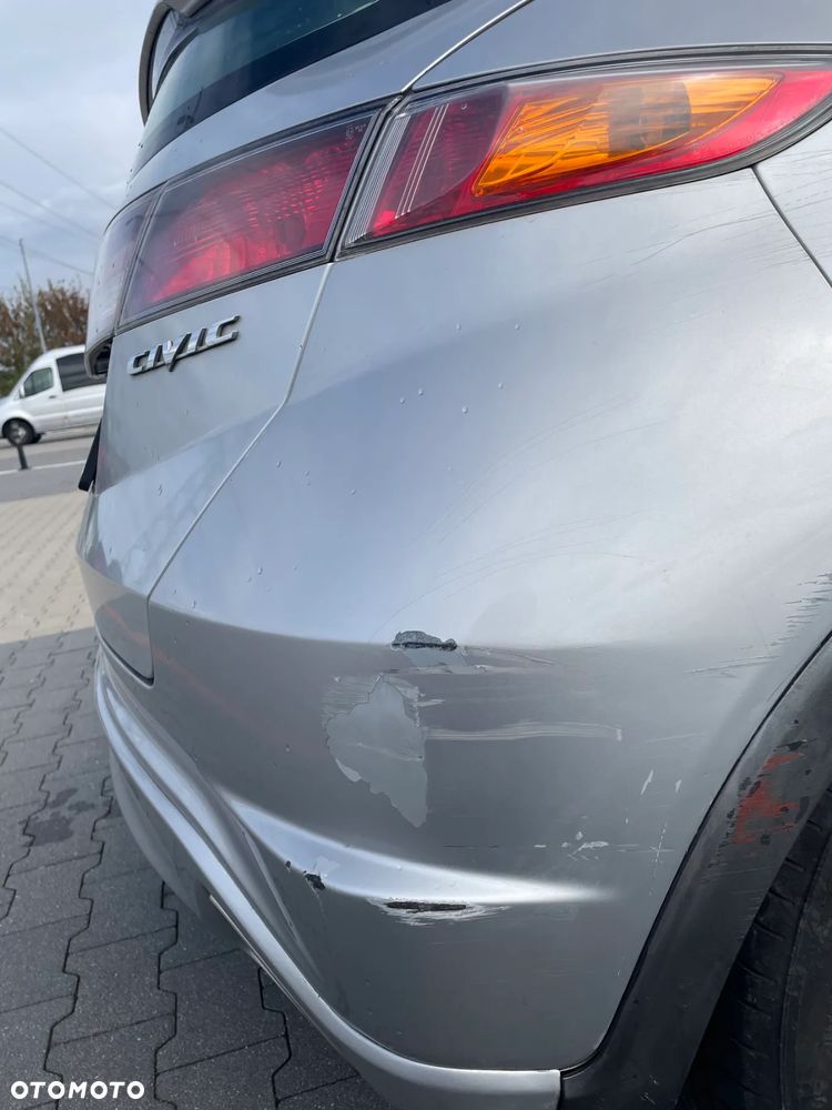 Honda Civic 1.8 Executive - 11