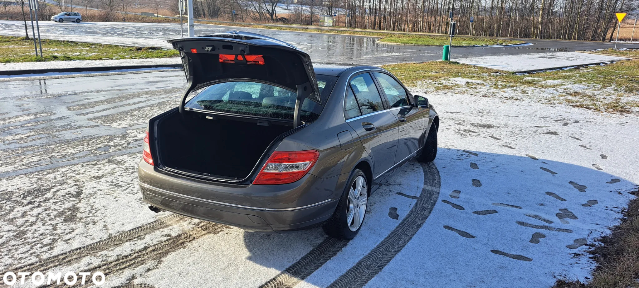 Mercedes-Benz Klasa C 200 CDI DPF (BlueEFFICIENCY) Avantgarde - 6