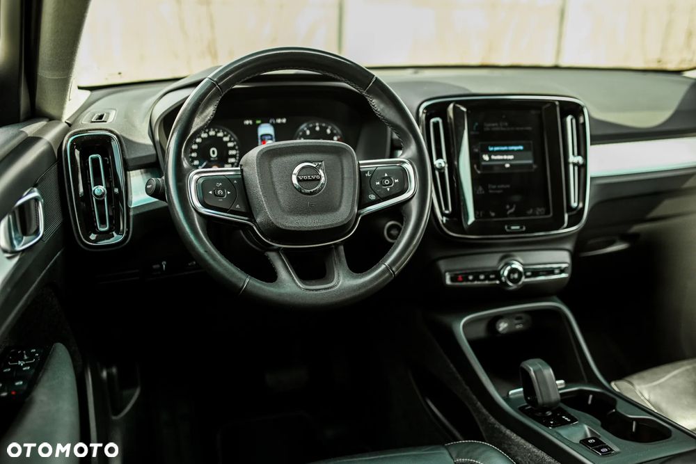 Volvo XC 40 T2 Core - 26