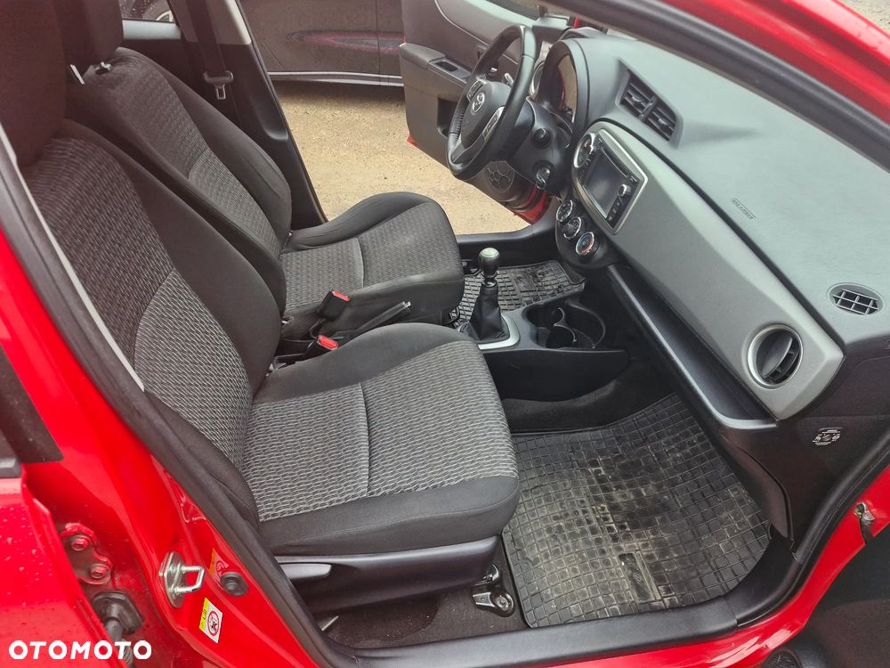 Toyota Yaris 1.4 D-4D Premium - 11