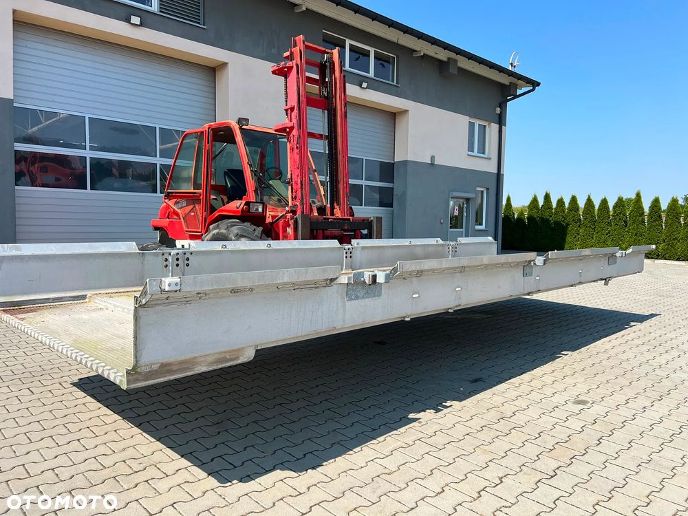 **5 sztuk** oryginalnych ruchomych pokładów aluminiowych do naczepy do przewozu żywca marki PEZZAIOLI - 1