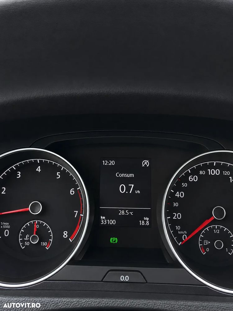 Volkswagen Golf - 11
