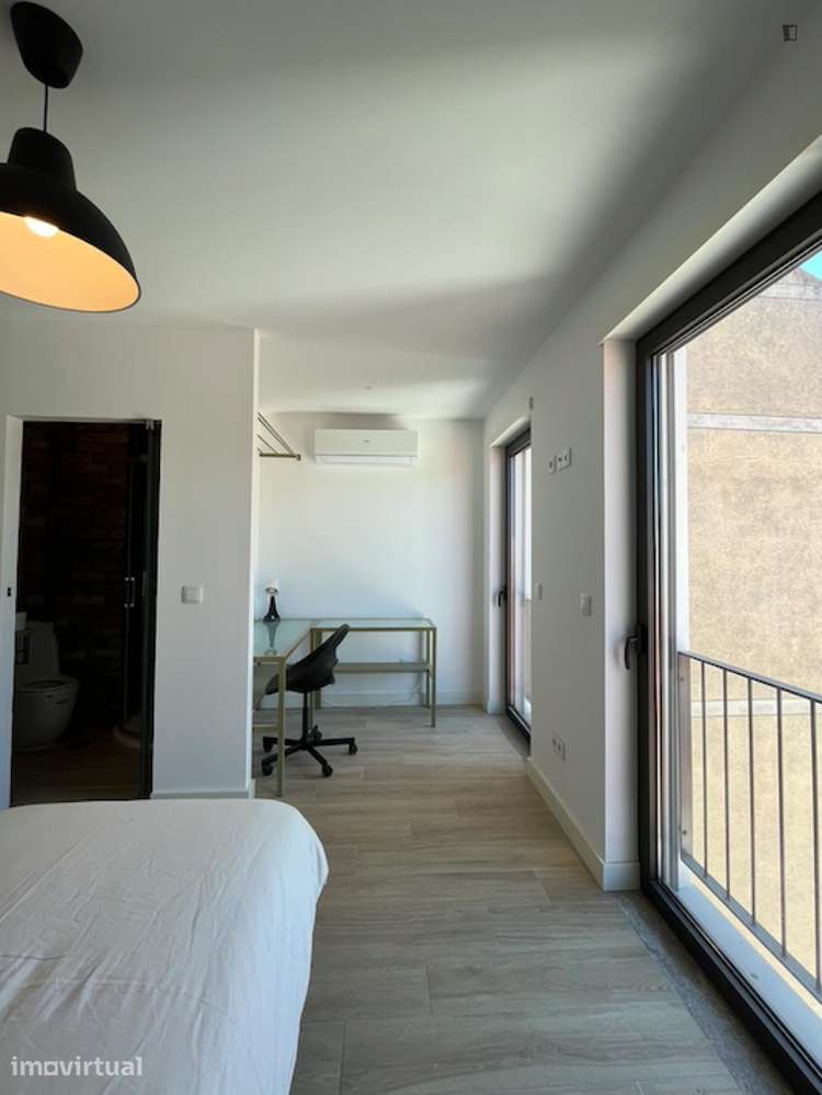 Quarto - localizado em Benfica Lisbon - Grande imagem: 3/14
