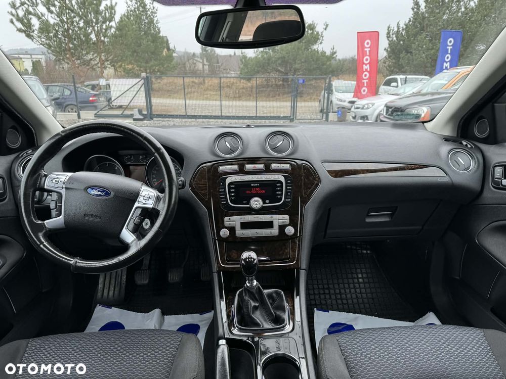 Ford Mondeo 2.0 TDCi Ghia - 20