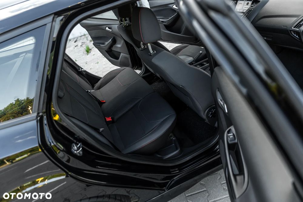 Ford Focus - 29
