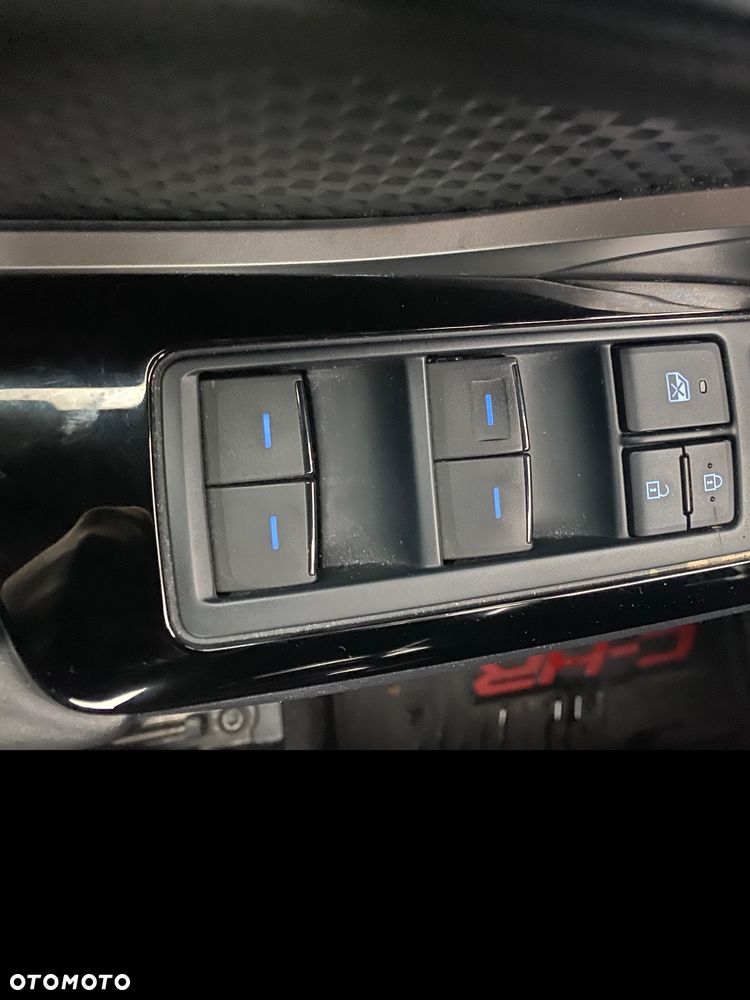 Toyota C-HR 2.0 Hybrid GR Sport - 25