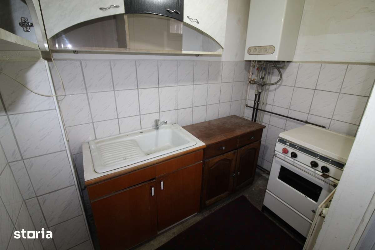 Vând garsonieră în Hunedoara, zona Micro4-Flacăra, et 8... - Imagine principală: 5/6