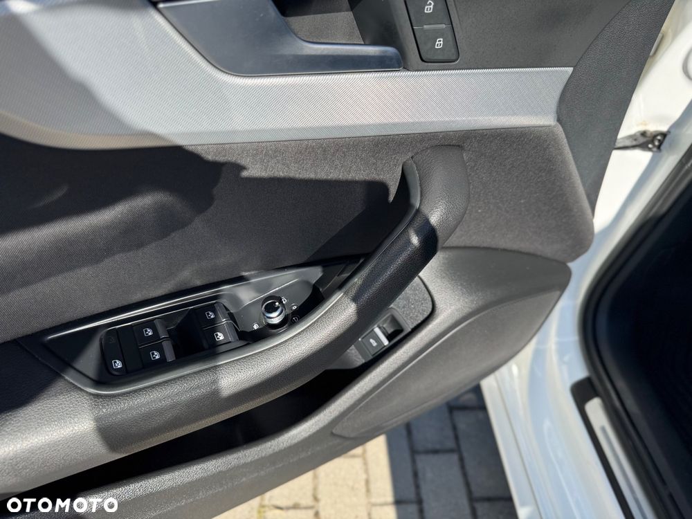 Audi A4 Avant 2.0 TDI DPF S line Sportpaket - 16