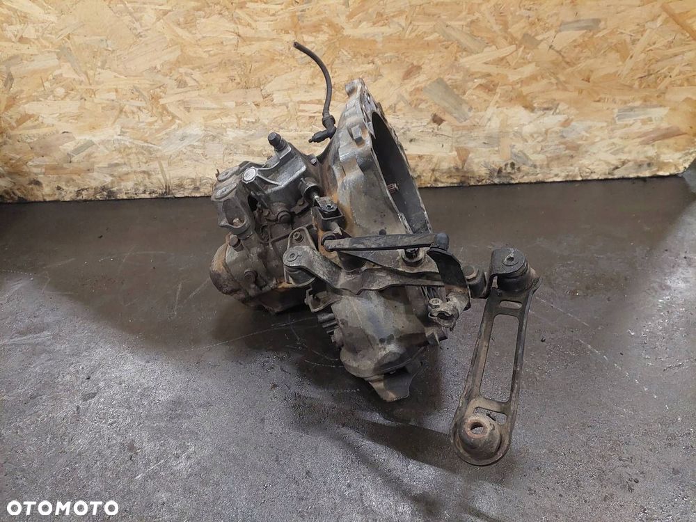 SKRZYNIA BIEGÓW OPEL MERIVA A 1.3 CDTI MANUAL 5 BIEGÓW F17W394 - 4