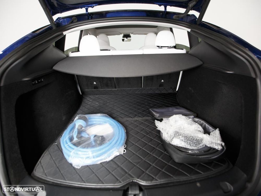 Tesla Model Y RWD - 14