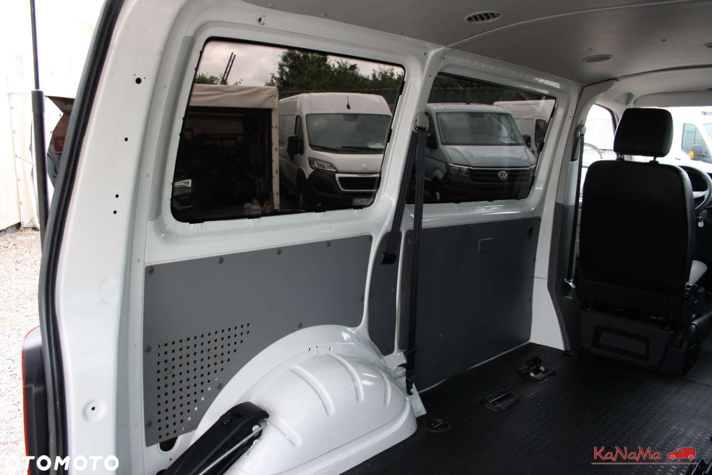 Volkswagen Transporter - 17