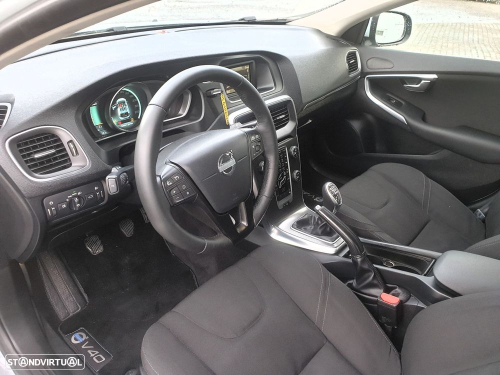 Volvo V40 1.6 D2 Eco Kinetic - 9
