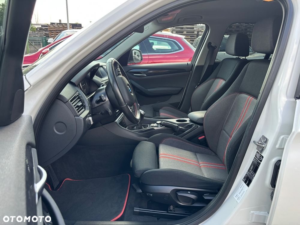 BMW X1 sDrive18d Sport Line - 30
