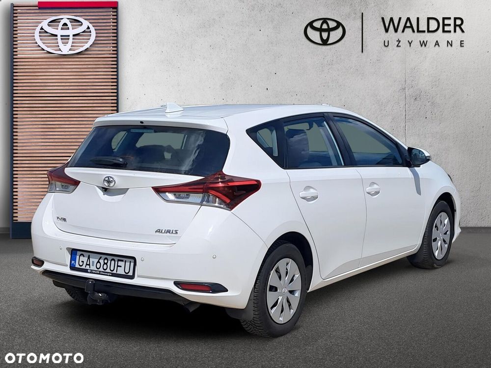 Toyota Auris - 5