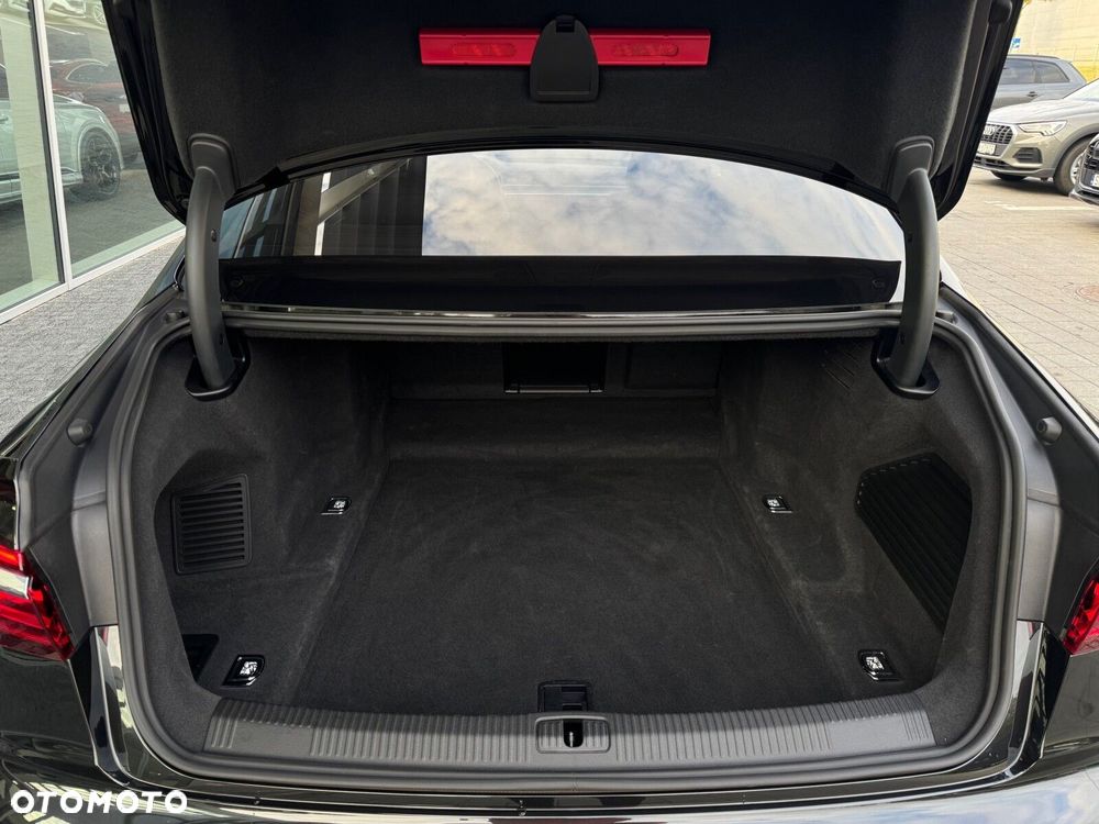 Audi S8 - 24