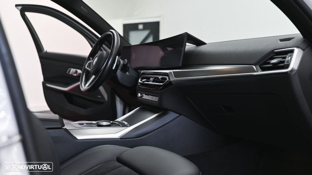 BMW 330 e Aut. M Sport - 42